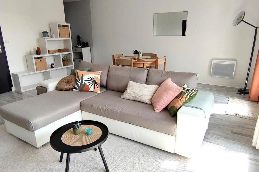 Appartement Avec Garage Proche Du Centre-Ville Труа Екстер'єр фото